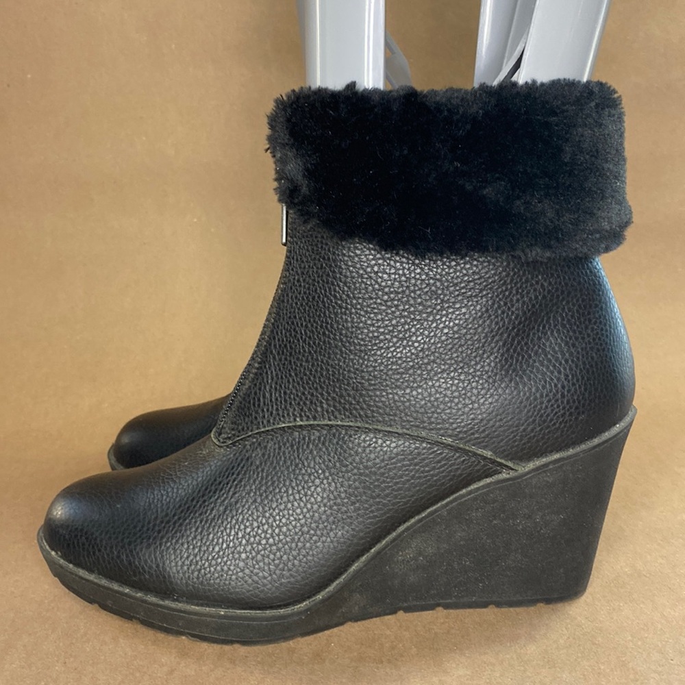 Khombu Womens 9 Wedge Leather Faux Fur Boot Black